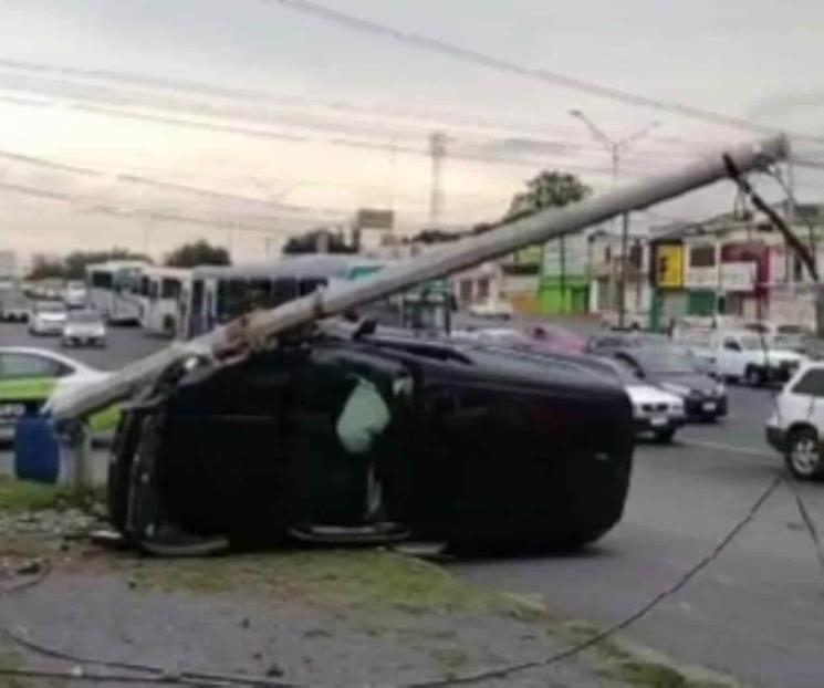 Volcadura deja dos personas lesionadas en Guadalupe