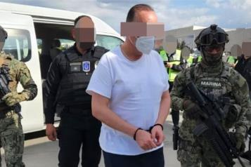 Acude Duarte en silla de ruedas en segundo d&iacute;a de audiencias