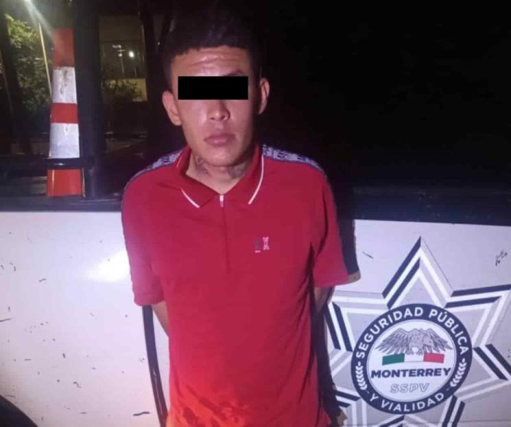 Detienen a hombre por portar droga en Monterrey