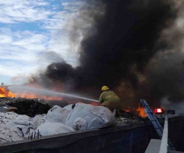 Se registra incendio en empresa en Escobedo