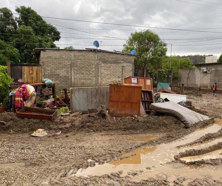 Agatha arrancó techos y ventanas