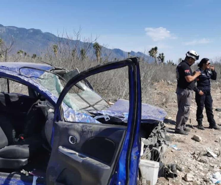 Volcadura en carretera a Colombia deja 5 lesionados