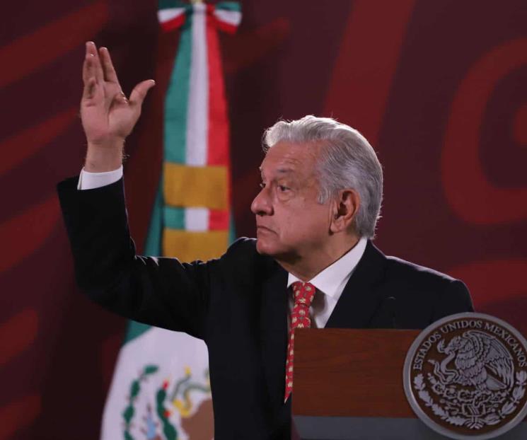 AMLO acusa campaña en su contra