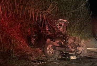 Un choque entre dos camionetas dejó a un conductor sin vida y su acompañante gravemente lesionada