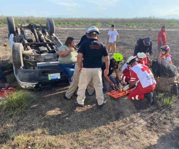 Deja volcadura dos mujeres lesionadas en General Terán
