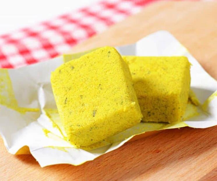 Los riesgos de cocinar con cubos de consomé de pollo