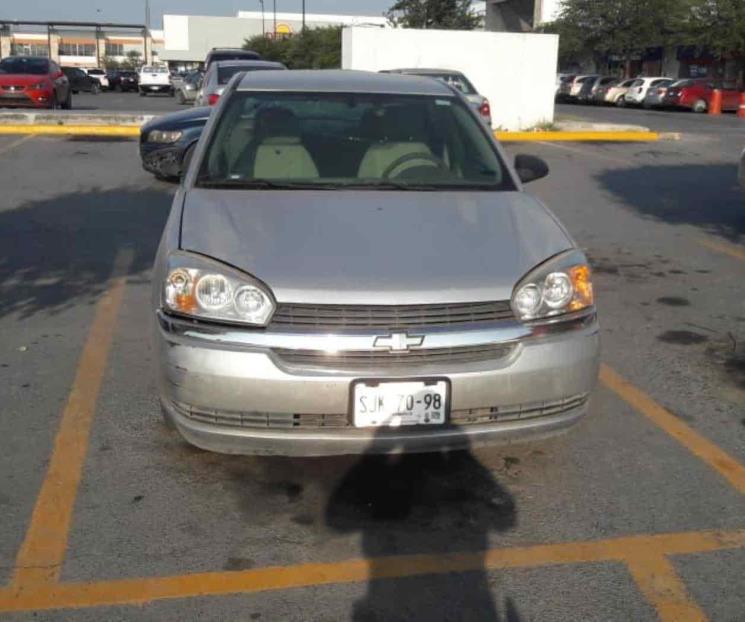 Recuperan remolque y auto robado en Guadalupe