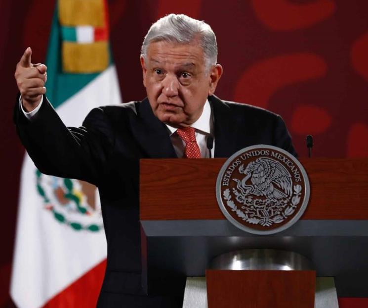 Le canta un tiro AMLO a la oposición para 2024