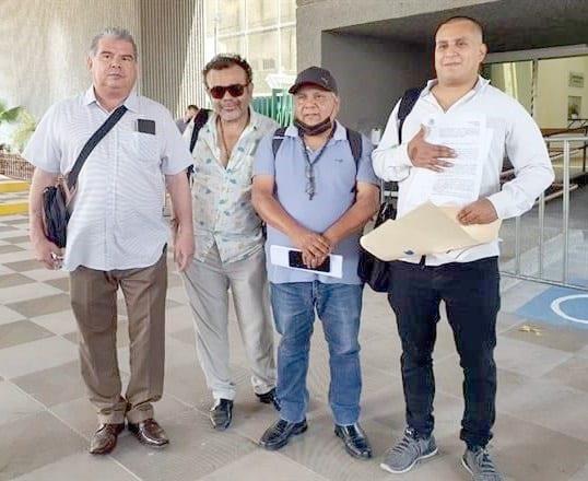 Se ampara familia contra recortes de AyD
