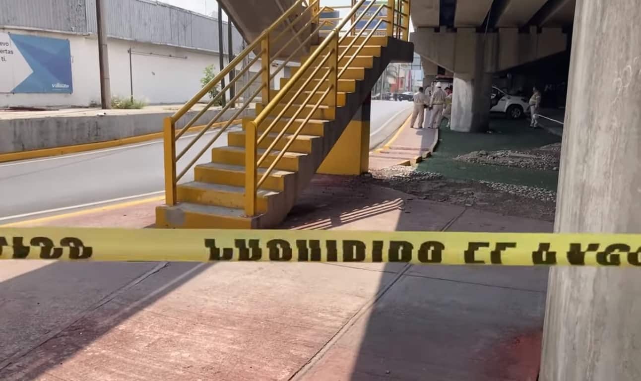 Realizarán estudios periciales, para determinar si el extranjero se disparó solo en la cabeza o le dispararon desde el exterior de la construcción