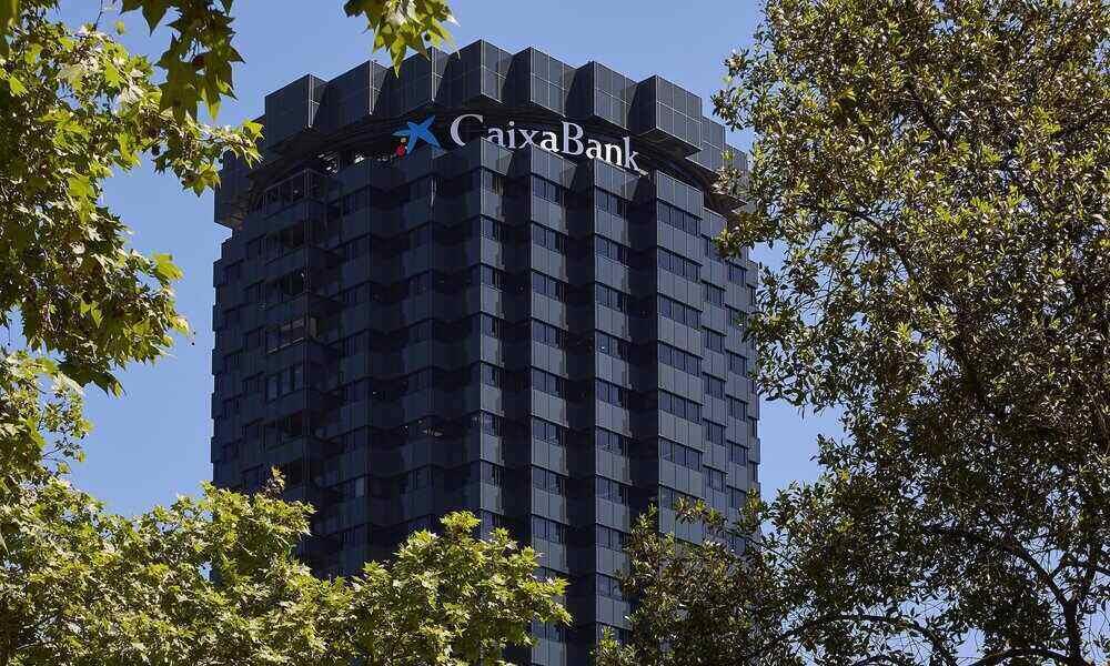 Caixabank y Microsoft abren laboratorio de IA y metaverso