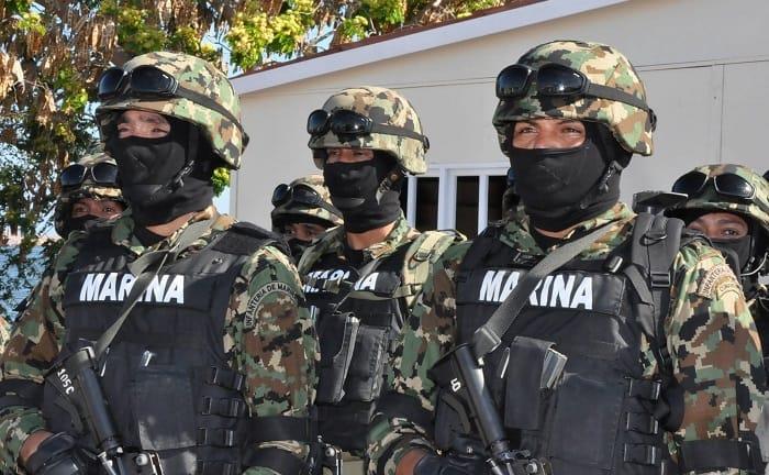 Revelan que marinos roban y venden uniformes a delincuentes