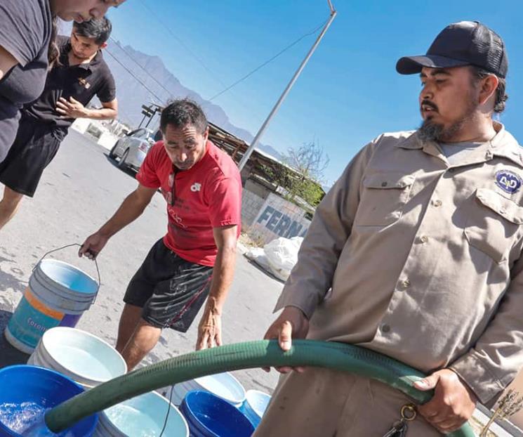 Llevan agua e instalan reductores