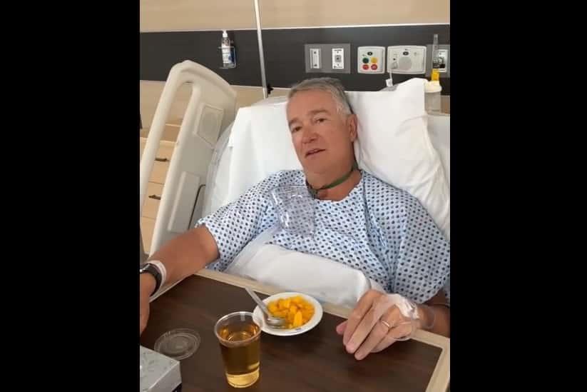 Operan a Salinas Pliego