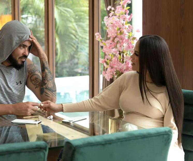 Natti Natasha y su cita de amor en la cárcel
