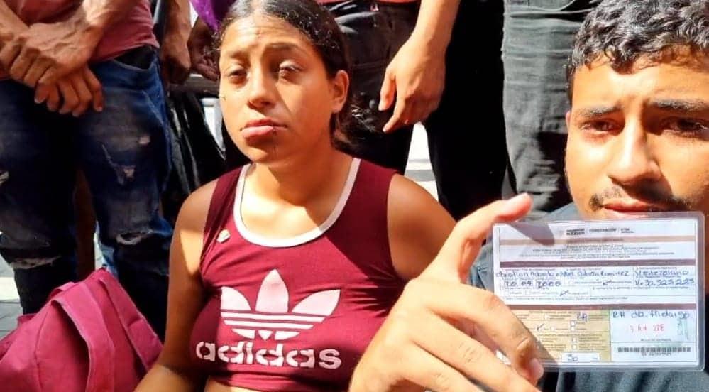 Migrantes se cosen la boca; piden ser escuchados