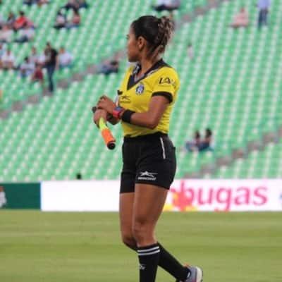 Mejor árbitro es regia
