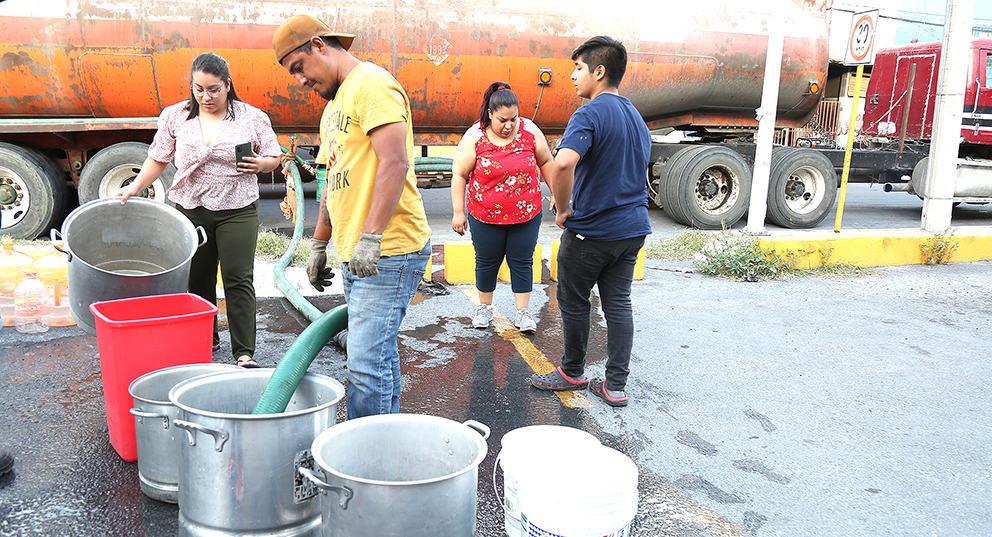 Lleva AyD pipas a 14 municipios