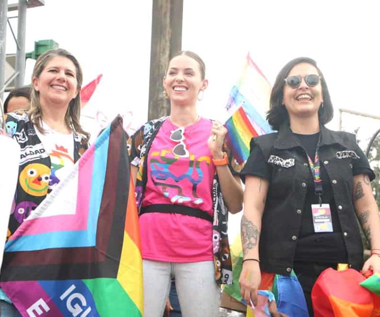 Participan miles en marcha del orgullo