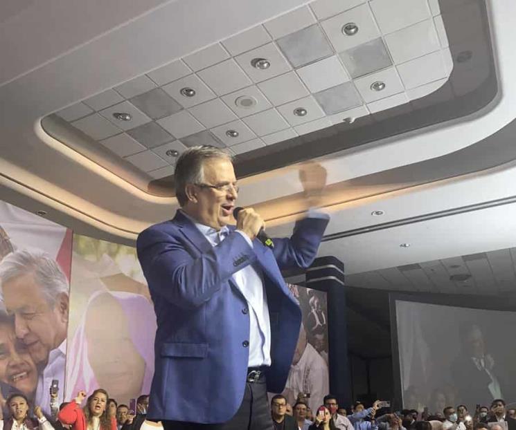 Anuncia Ebrard gira por el país