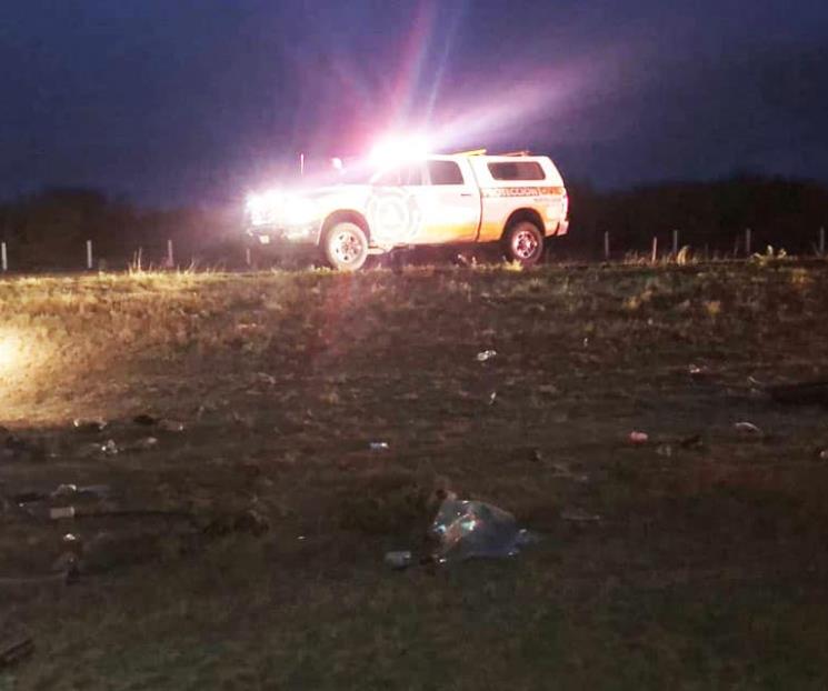 Mueren 3 migrantes en volcadura