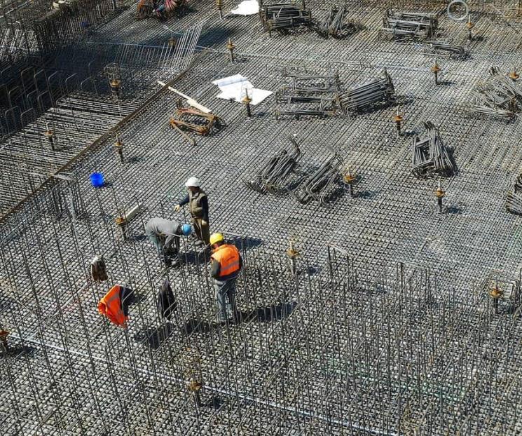 Cae 1.8% producción de constructoras en abril