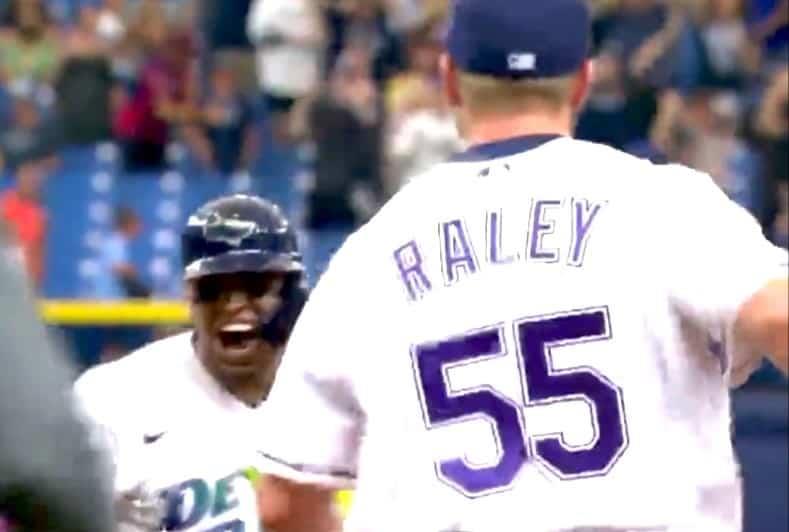Llega Paredes a 10 jonrones y da triunfo a los Rays