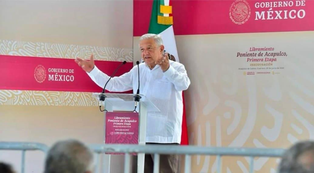 Ataques a mi hijo, una cobardía: AMLO