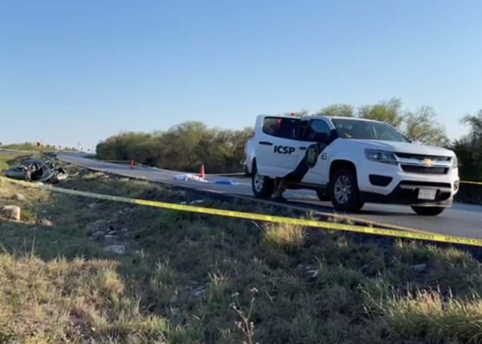 Dos personas sin vida y tres heridos con lesiones graves, fue el saldo que dejó la volcadura de un vehículo