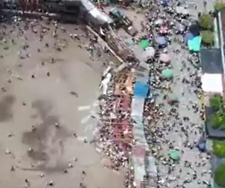 Caída de plaza de toros deja 4 muertos en Colombia