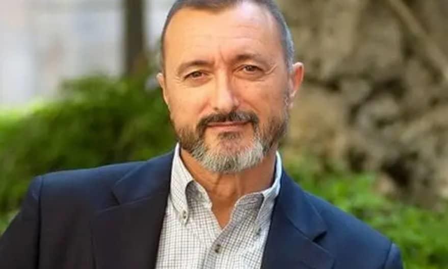 Arturo Pérez-Reverte busca rescatar los clásicos