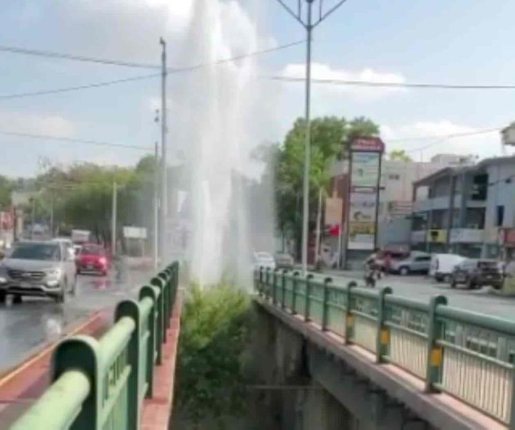 Reportan fuga de agua en Colonia Miravalle