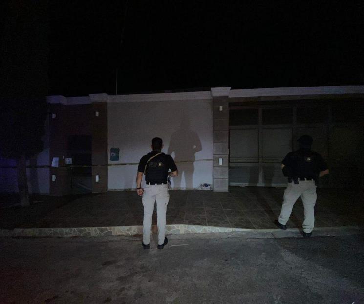 Aseguran arsenal en cateo en Cadereyta