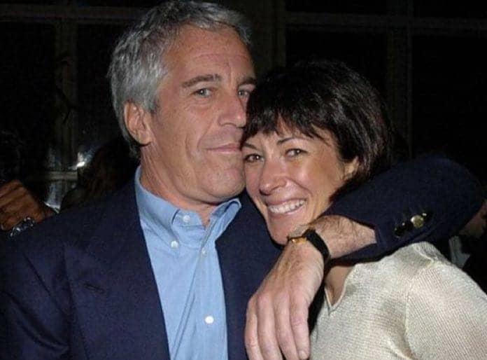 Dan 20 años de cárcel a socia de Epstein por tráfico sexual