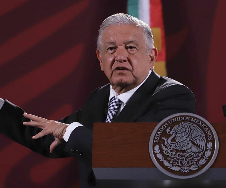 Se conseguirán médicos de donde sea: AMLO