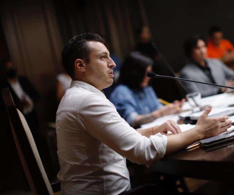 Denuncia Monterrey a funcionarios
