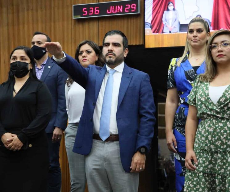 Rinde protesta diputado suplente panista