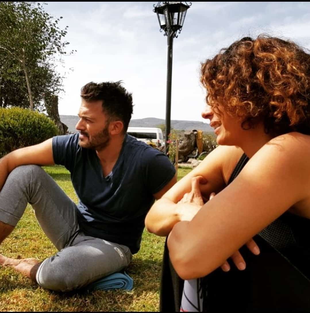Dos años después de su separación y luego de superar su batalla contra el cáncer, el conductor conoció a Ana Ferro, su maestra de yoga.