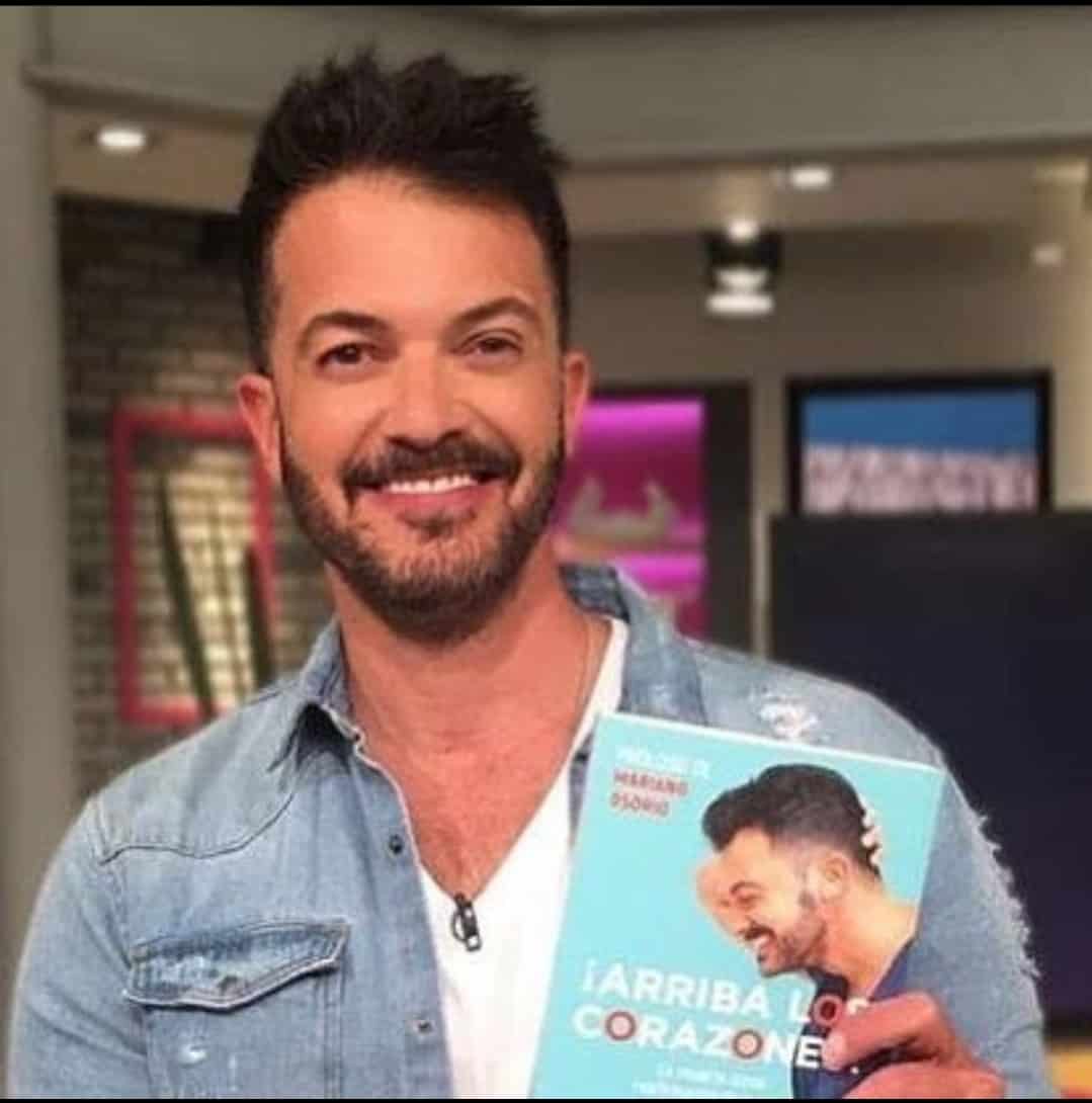 El también escritor e Ingrid Coronado se separaron en el 2015, concluyendo una relación de 7 años.