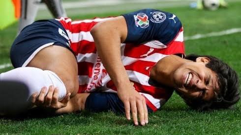 Se lesiona JJ; lo pierde Chivas de 8 a 9 meses