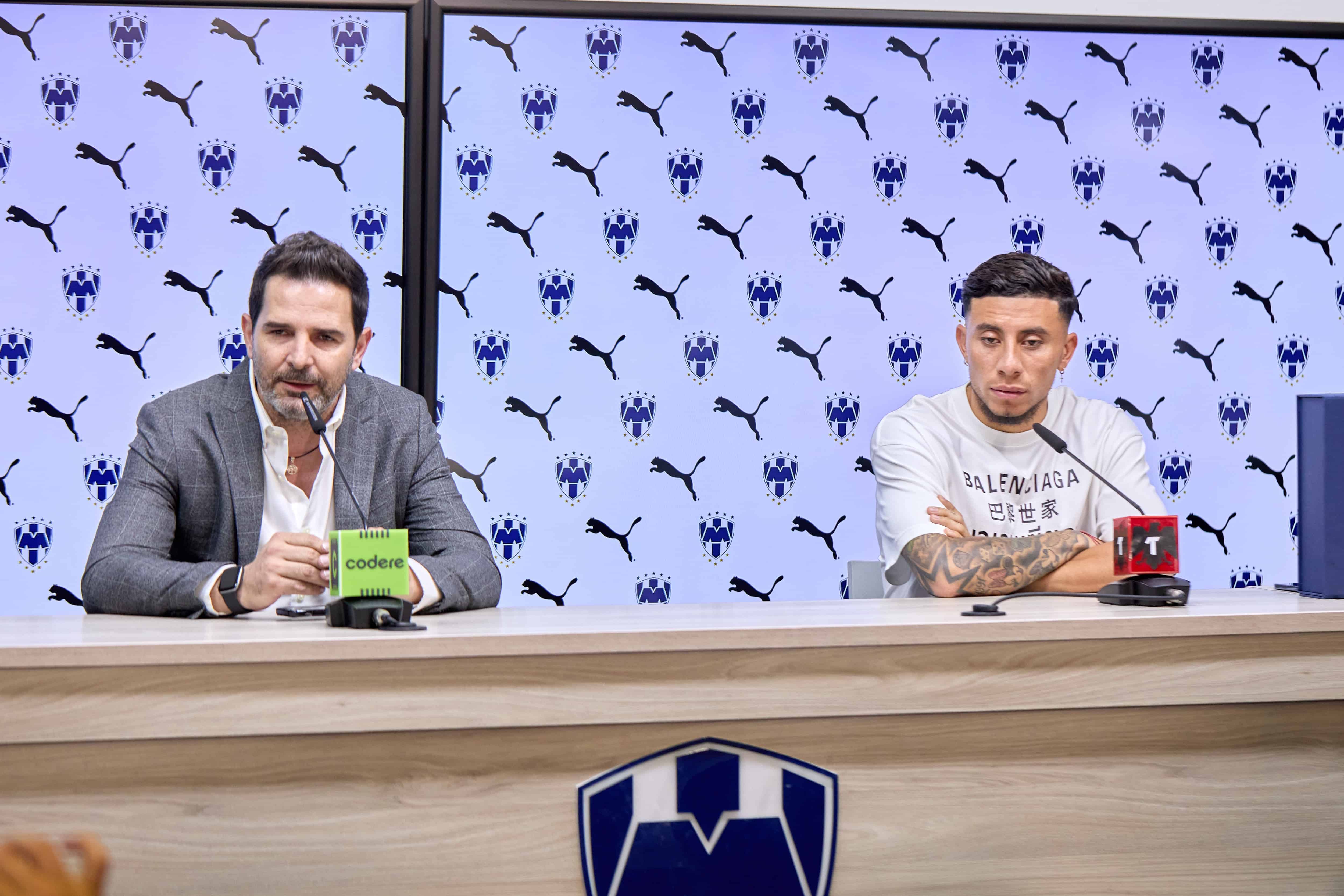 Es anunciado oficialmente como jugador del Monterrey.