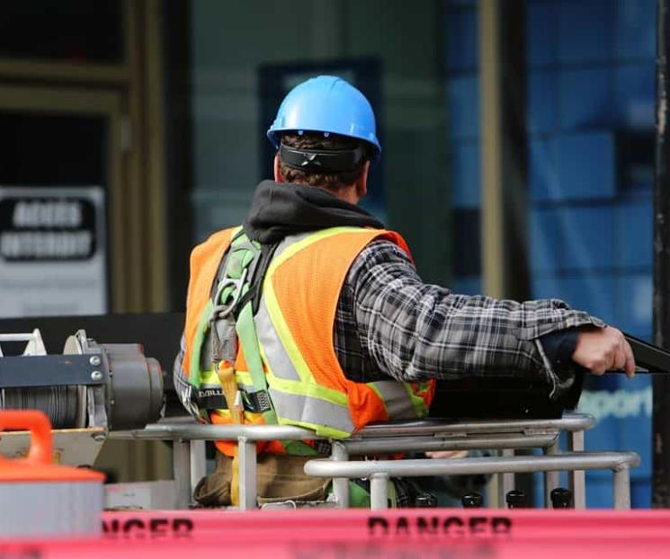 Retrocede confianza empresarial en junio de 2022