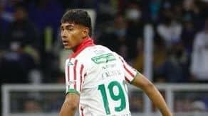 Un mexicano más a Europa, se va Alcantar al Sporting