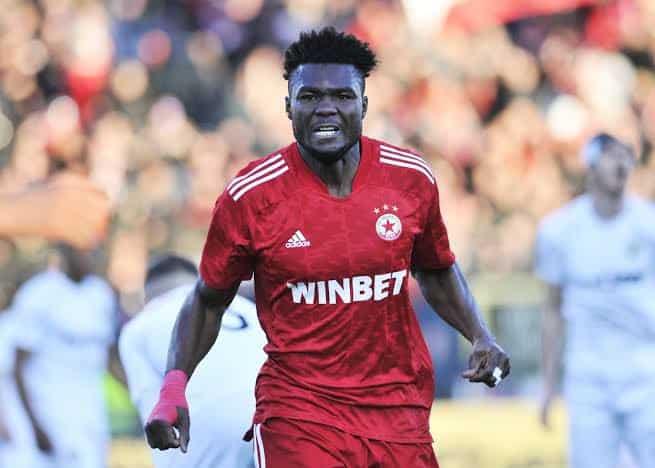 Caicedo, muy  cerca de Tigres