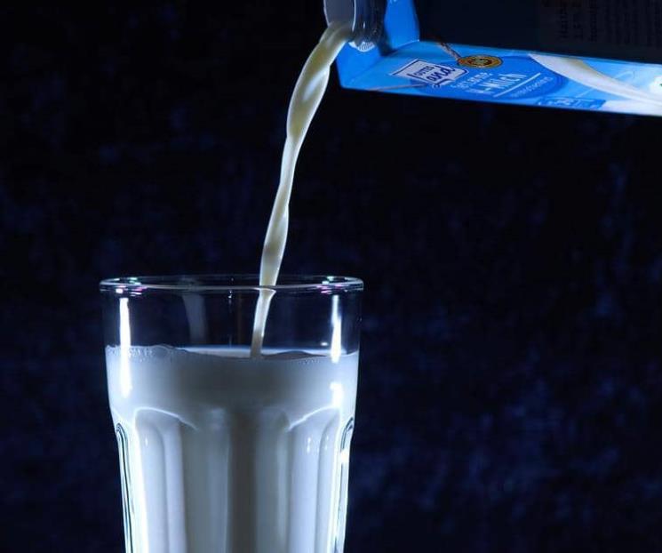 Precio de leche anota nueva alza récord en 15 años