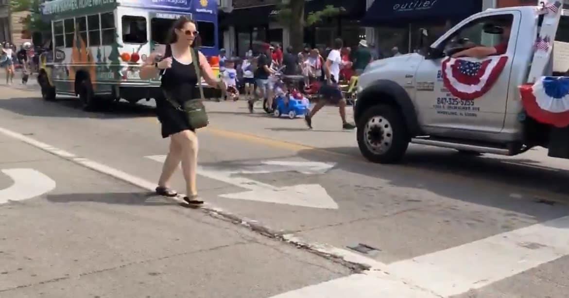 Suman 6 muertos y 24 heridos durante tiroteo en Chicago