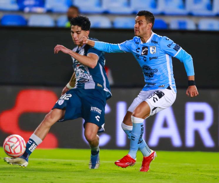 Pachuca se impone 2-0 a los Gallos Blancos 