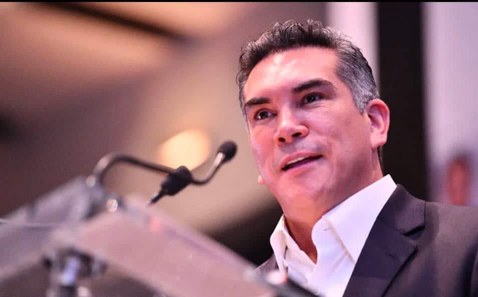 Investiga FGR a líder del PRI