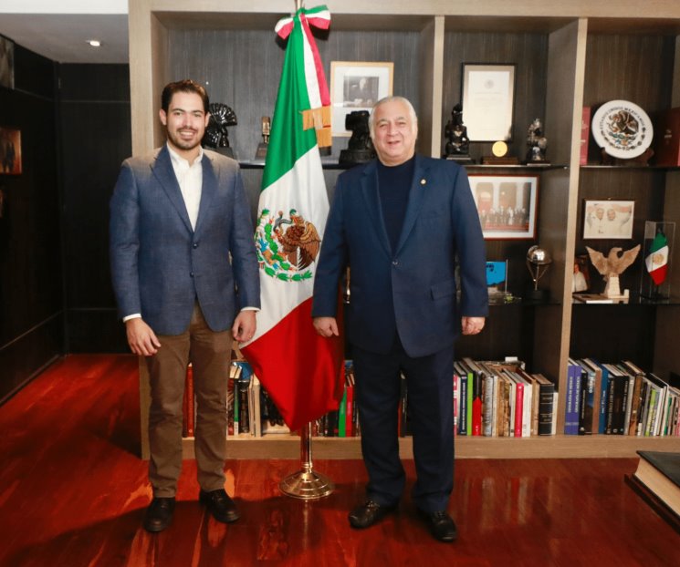 Se reúne David de la Peña con secretario de Turismo