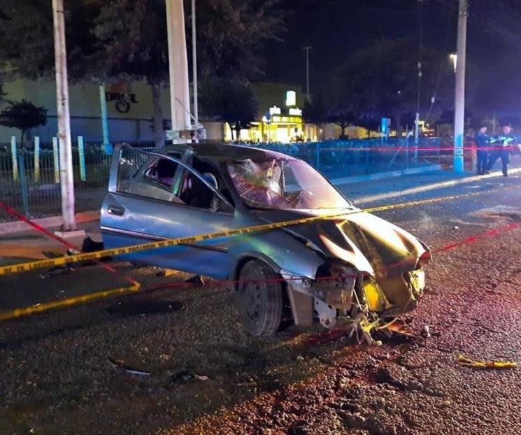 Lo intentan asaltar, los hace volcar, pero logran escapar